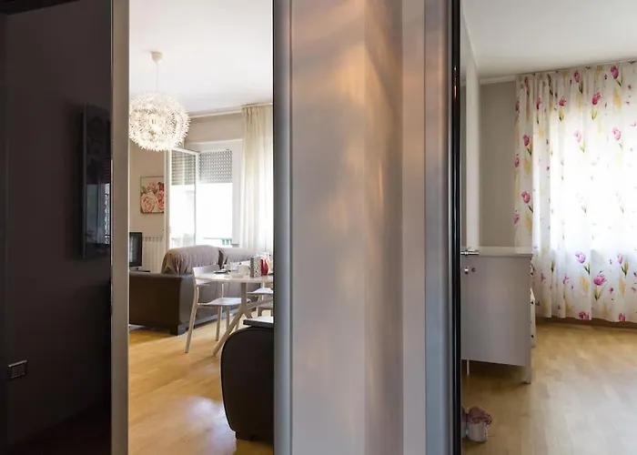 Apartamento Paola Maison 2 *