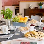 Apartment Paola Maison 2 *