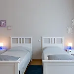 Apartment Paola Maison 2 *